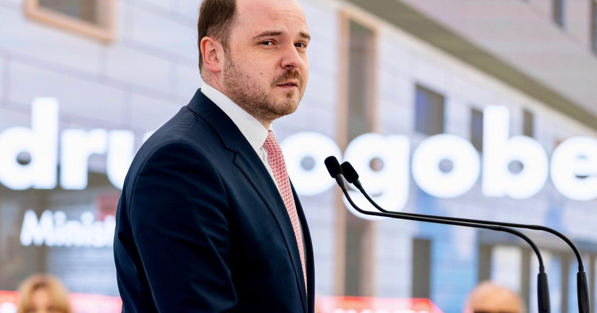 Alexandru Rogobete le cere medicilor de la Terapie Intensivă să nu mai poarte bijuterii: „Renunțați la verighetă sau plecați din ATI!”