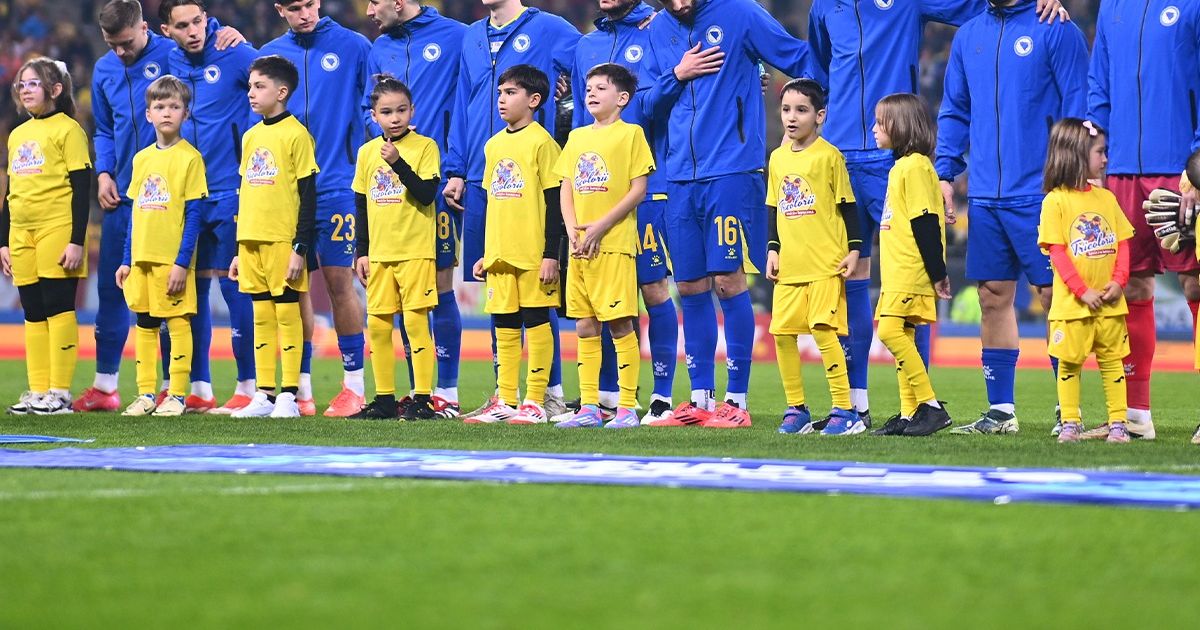 Decimați înainte de Bosnia - România! Vestea primită de Mircea Lucescu: trei titulari absenți, unul incert