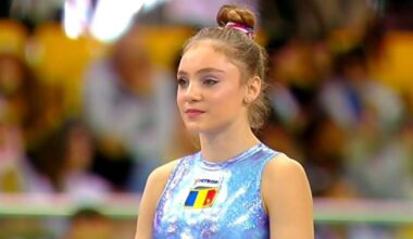 Un pas greșit a ruinat-o. Sabrina Voinea a căzut de pe bârnă în finala Campionatului Mondial. Speră la aur în proba de sol