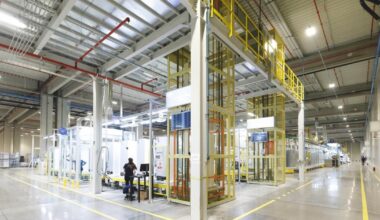 Fabrică deschisă recent în România, scoasă la vânzare după doar patru ani