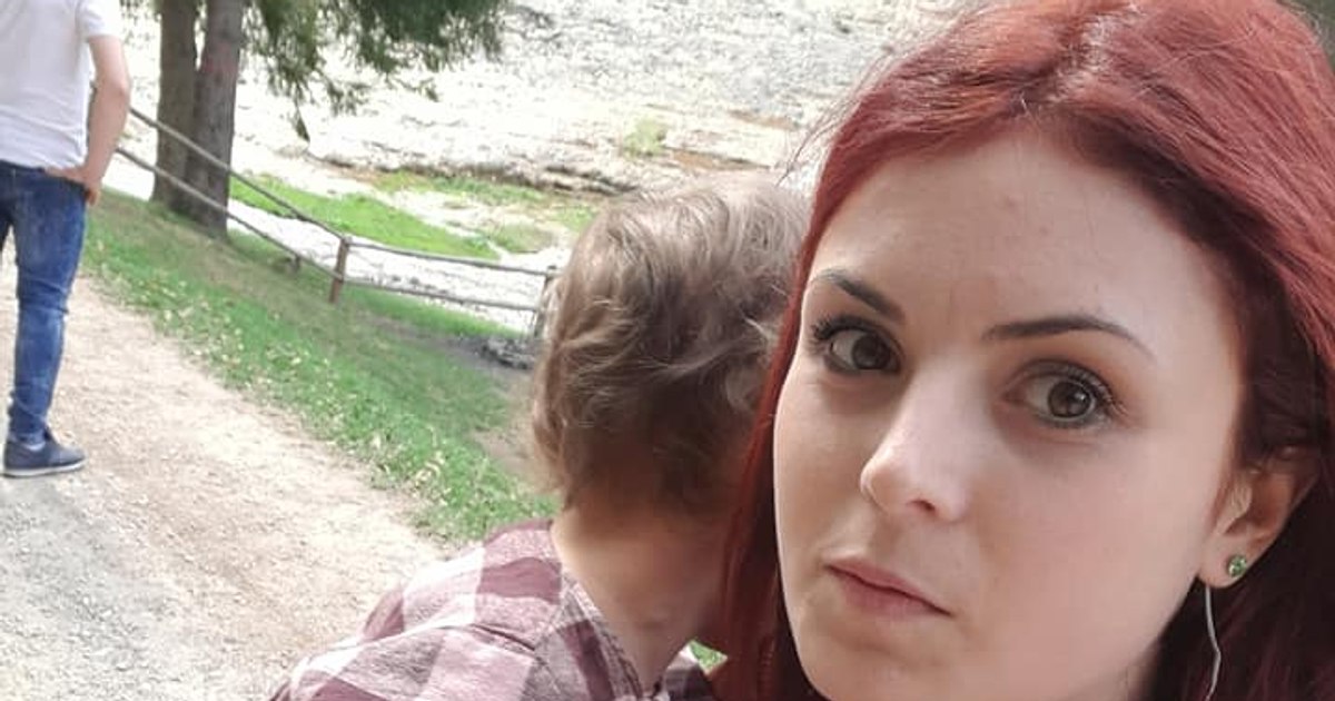 Tragedia unei tinere care a murit la nici 30 de ani. A vrut să devină mamă, deși medicii i-au interzis. „N-am mai văzut atâția oameni la o înmormântare”