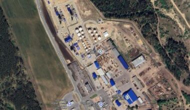 Ucraina a lansat atacuri asupra unei rafinării de petrol și a unei uzine chimice din vestul Rusiei