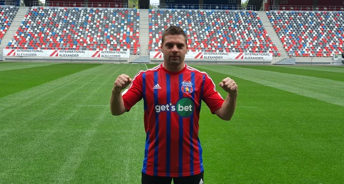 Adi Popa este legitimat la Steaua București, formația din Liga a 2-a.