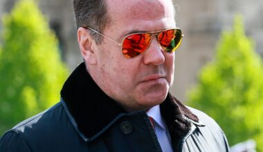 „Calm Down”. Elanul nuclear al lui Medvedev, temperat de ministrul belgian al Apărării pe ritmurile Selenei Gomez