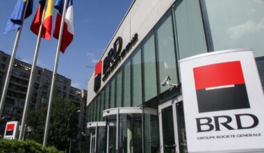 O mare bancă din România își dă dreptul să retragă bani din conturile clienților, fără acord. În ce condiții se va întâmpla asta