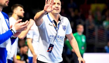 Selecționerul României și-a aflat pedeapsa! Suspendare și amendă după scenele scandaloase în care și-a bruscat jucătorul