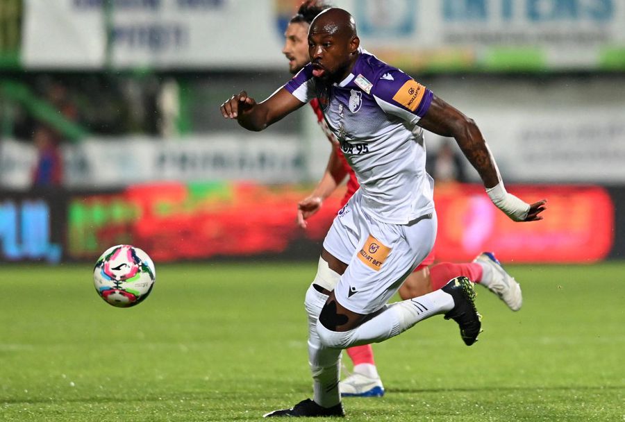 FC Argeș și Dinamo „au dat-o la pace” în derby-ul etapei 14 din Superliga