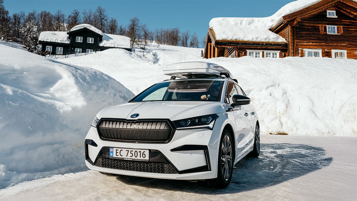 Un proprietar de Skoda Enyaq din Norvegia se plânge că a fost de 22 ori la service cu diverse probleme de când şi-a cumpărat maşina sa electrică şi îşi cere banii înapoi | PiataAuto.md