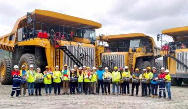 Chinezii de la Sany au livrat camioane miniere uriaşe cu propulsie hibridă în Ghana, la o mină care asigură manganul pentru bateriile maşinilor electrice chinezeşti | PiataAuto.md