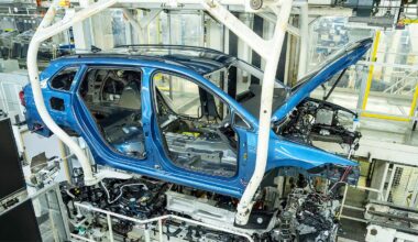Producătorii germani şi japonezi îşi avertizează angajaţii şi acţionarii că ar putea opri producţia din cauza crizei semiconductoarelor Nexperia | PiataAuto.md