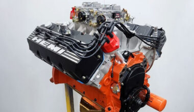 Americanii au lansat un nou motor V8 Hemi de 9,4 litri cu carburatoare, unde fiecare cilindru are aproape 1,2 litri volum | PiataAuto.md