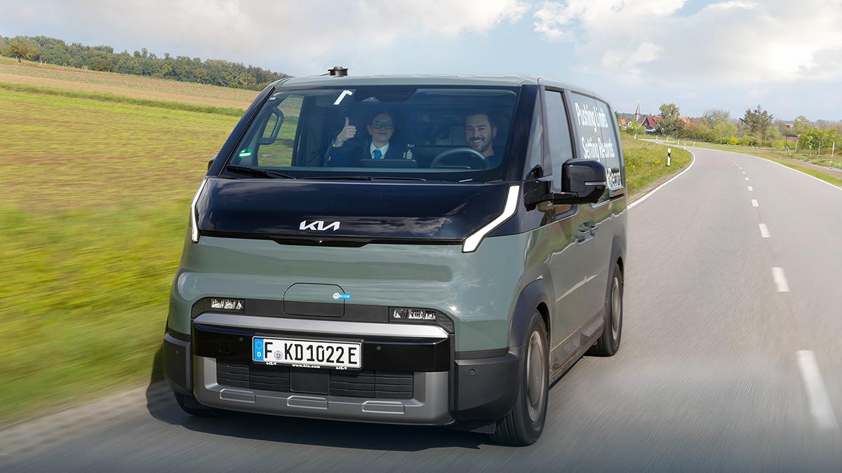 O dubiţă electrică Kia PV5 a marcat un record mondial de autonomie, încărcată la limita maximă de kilograme, dar sarcina utilă e mai mică decât la TV-urile de cândva | PiataAuto.md