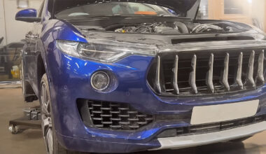 (VIDEO) Un mecanic din Marea Britanie a rămas tablou de starea deplorabilă a unui Maserati şi de lucrările făcute de un alt mecanic la maşina italiană | PiataAuto.md