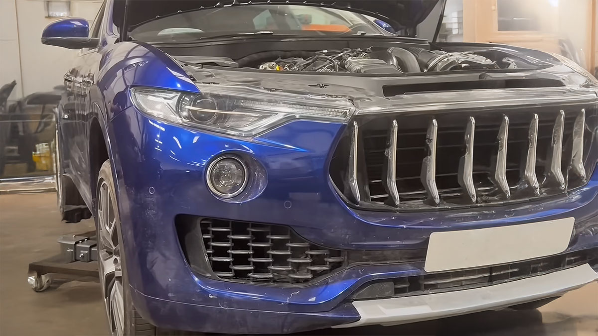 (VIDEO) Un mecanic din Marea Britanie a rămas tablou de starea deplorabilă a unui Maserati şi de lucrările făcute de un alt mecanic la maşina italiană | PiataAuto.md