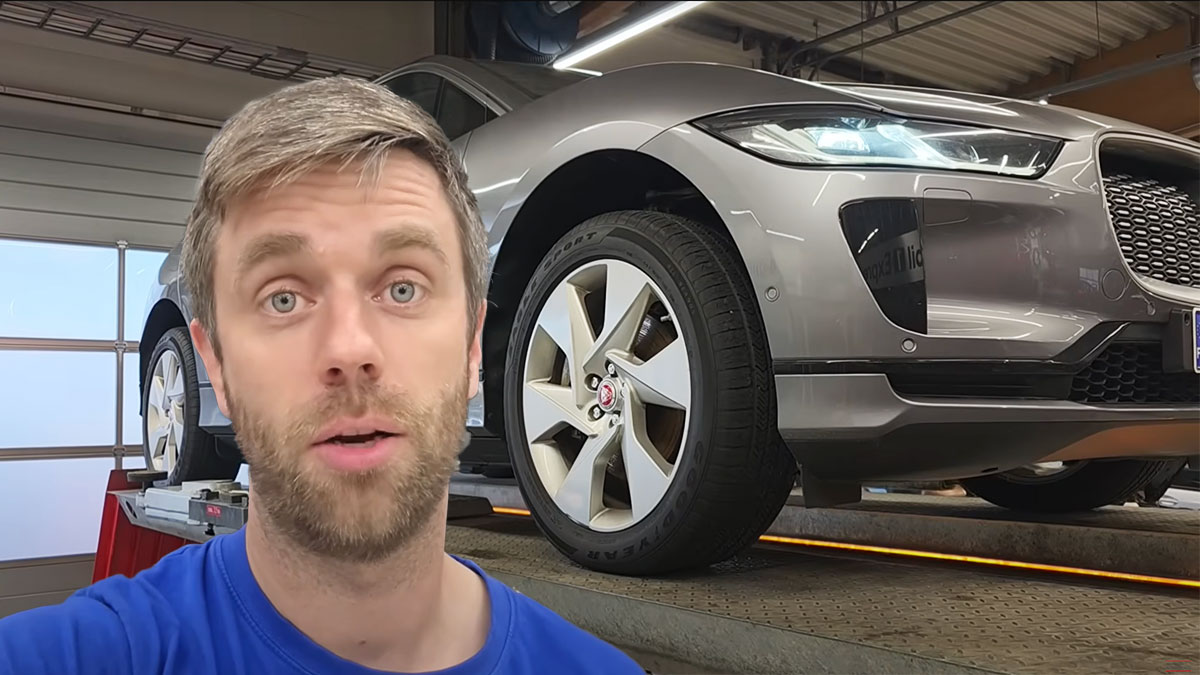 (VIDEO) Un mecanic finlandez a rămas perplex când a descoperit un preţ de 128.000 euro pentru bateria unui Jaguar I-Pace electric | PiataAuto.md