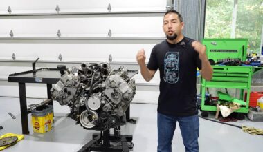 (VIDEO) Un mecanic a dezasamblat motorul V8 de 4,4 litri de la BMW din primii ani de fabricare, explicând de ce el ar fugi cât mai departe de el | PiataAuto.md
