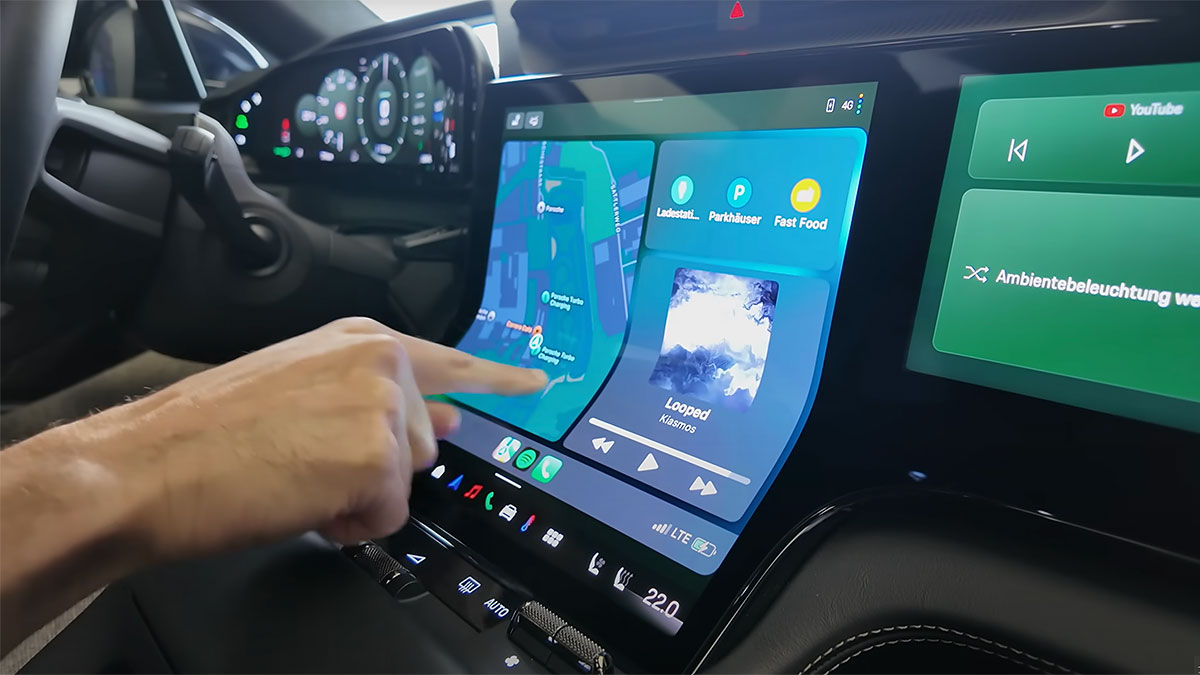 (VIDEO) Noul Porsche Cayenne şi-a dezvăluit interiorul acoperit de ecrane, unul din ele fiind curbat vertical | PiataAuto.md