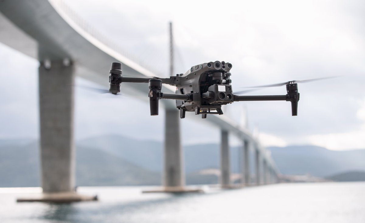 monitorizare aeriana, drona, DJI, drone, supraveghere, spionaj, filmare, zbor, aer