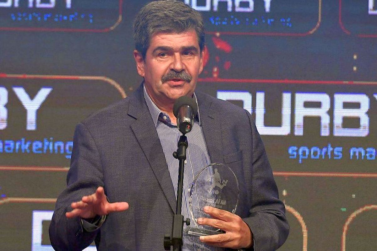 „Profesore, ce mașină ai?” » Radu Paraschivescu l-a surprins pe Ilie Dumitrescu