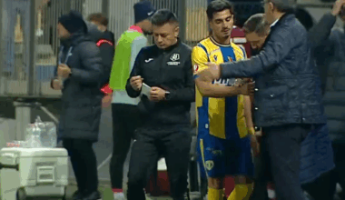 Și-a scos din sărite antrenorul! » Intrat pe parcurs în Petrolul