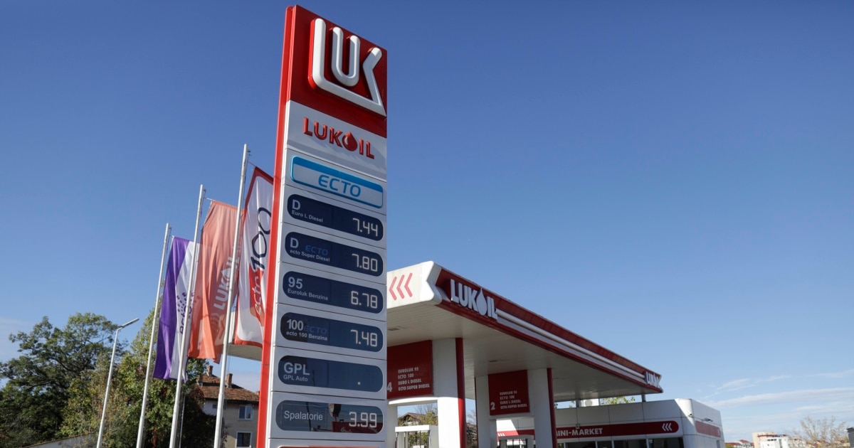 O bancă-cheie a statului român sprijină Lukoil, firmă cu sechestru pe conturi & controlată de Moscova. Ce se schimbă după sancțiunile SUA?