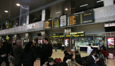 Aterizare de urgență la Otopeni. Patru pasageri ai cursei Istanbul-Londra, intoxicați cu fum / Ce a declarat British Airways