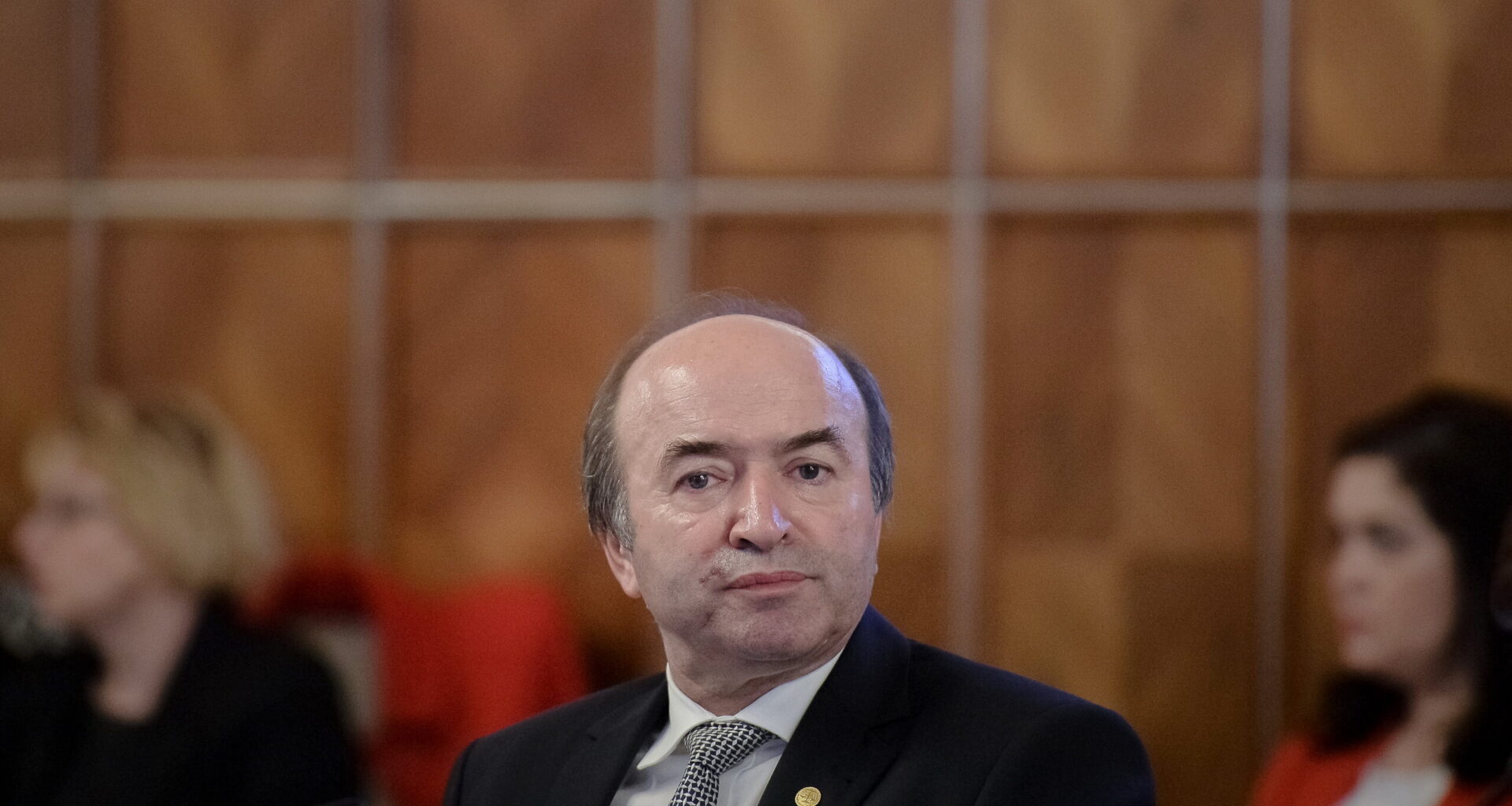 Modificările propuse la legea pensiilor speciale nu schimbă fundamental datele