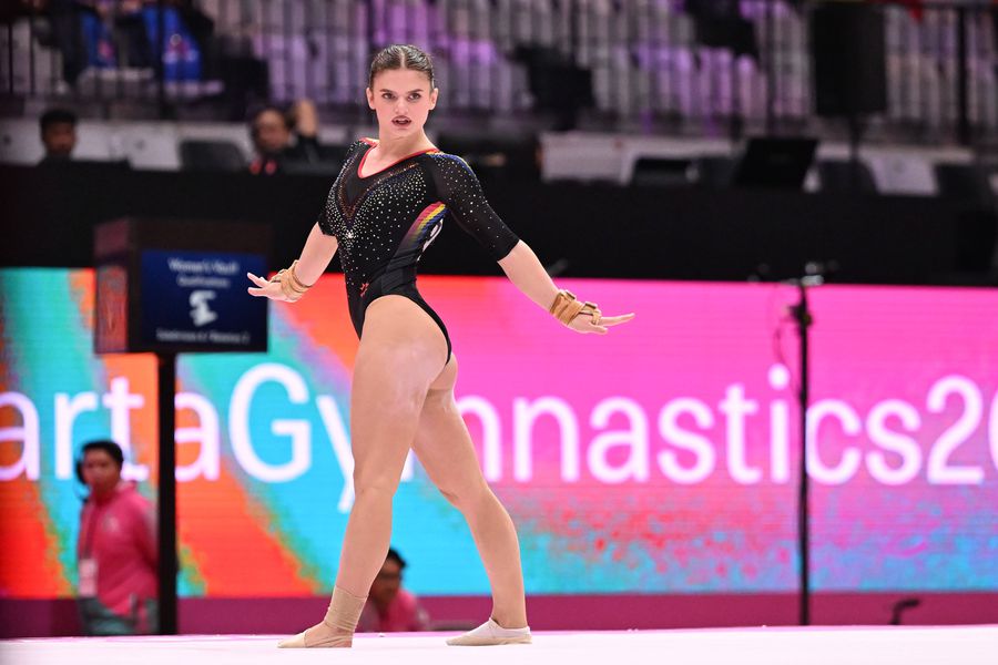 Gimnasta Denisa Golgotă, acuzații ȘOCANTE după Mondiale: „A spus că mi-ar da pumni în gură până m-ar desfigura! Plângerea a fost IGNORATĂ”