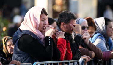 Aproape 55.000 de pelerini au trecut pe la racla cu moaştele Sfintei Cuvioase Parascheva