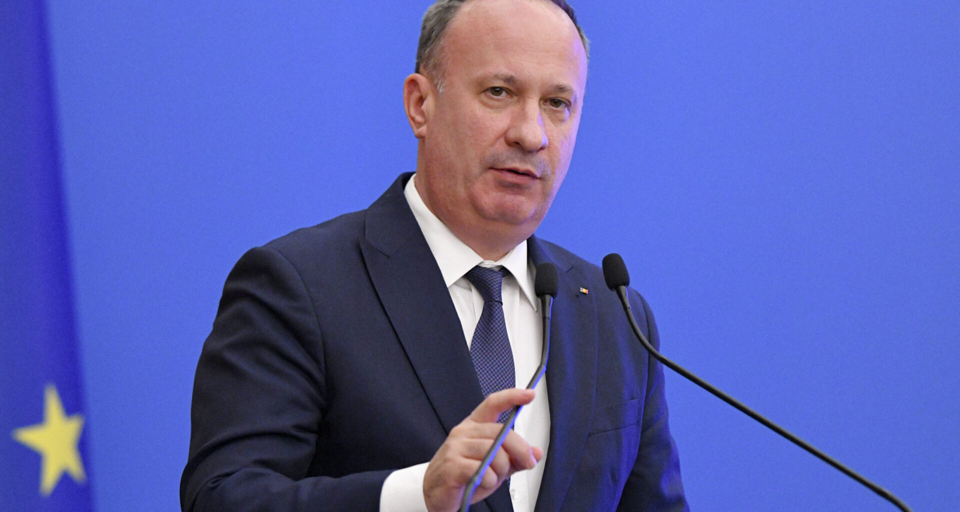 Salariul minim va crește de la 1 ianuarie 2026, „că vrea sau nu vrea doamna Dogioiu”, spune Adrian Câciu