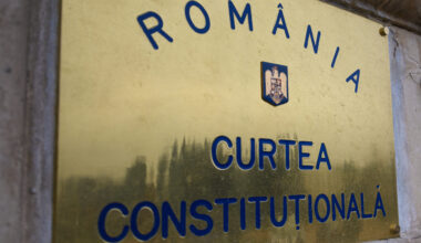 Legea care aprobă „noua OUG 109”. Cu cât se vor reduce indemnizațiile șefilor și componența membrilor din consiliile de administrație