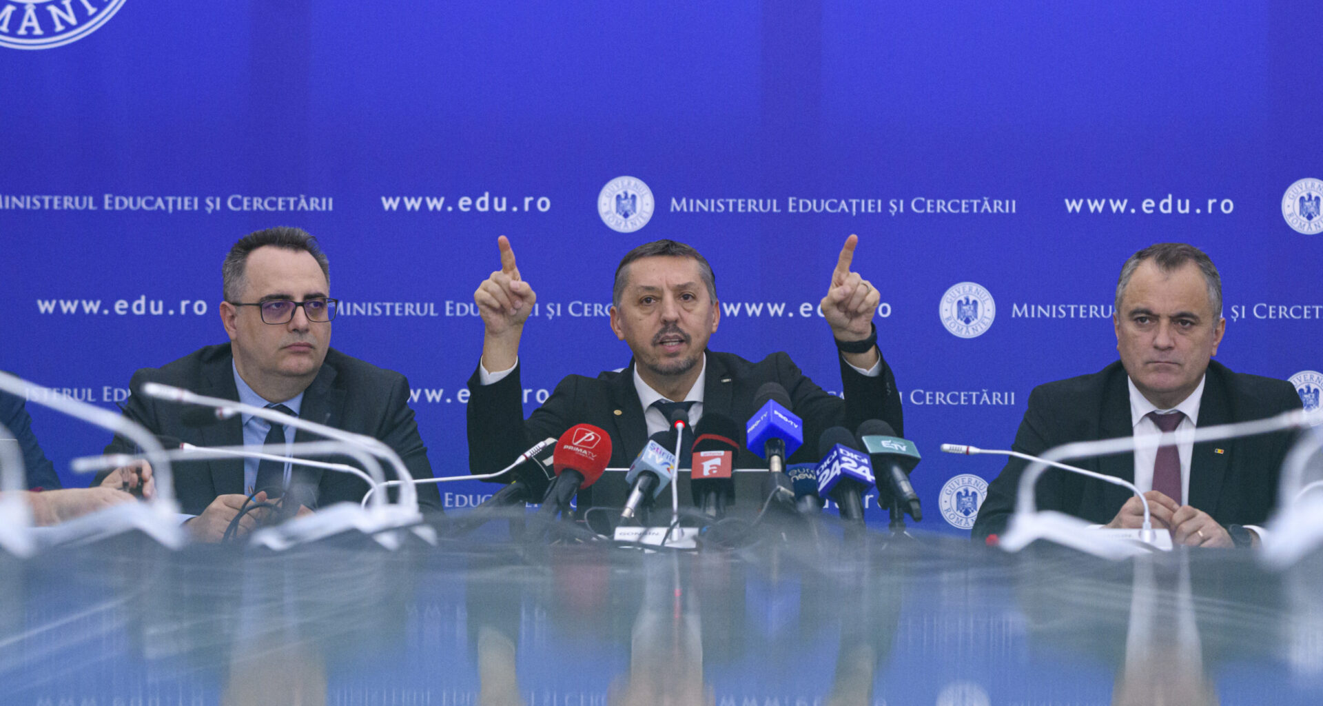 Nu scad salariile, e un calcul unitar al sporului de suprasolicitare psihică