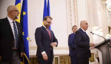 Partidele decid câți funcționari din primării vor fi concediați