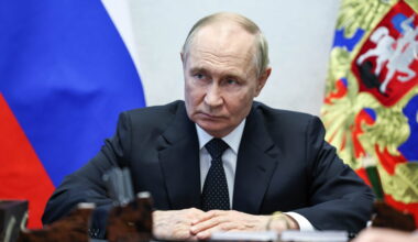 Putin recunoaște că rușii sunt de vină pentru prăbușirea avionului azer de pasageri