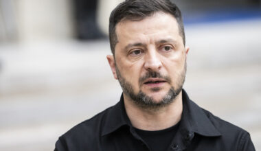 „Situația e gravă. Pe masă sunt propuneri pro-război”