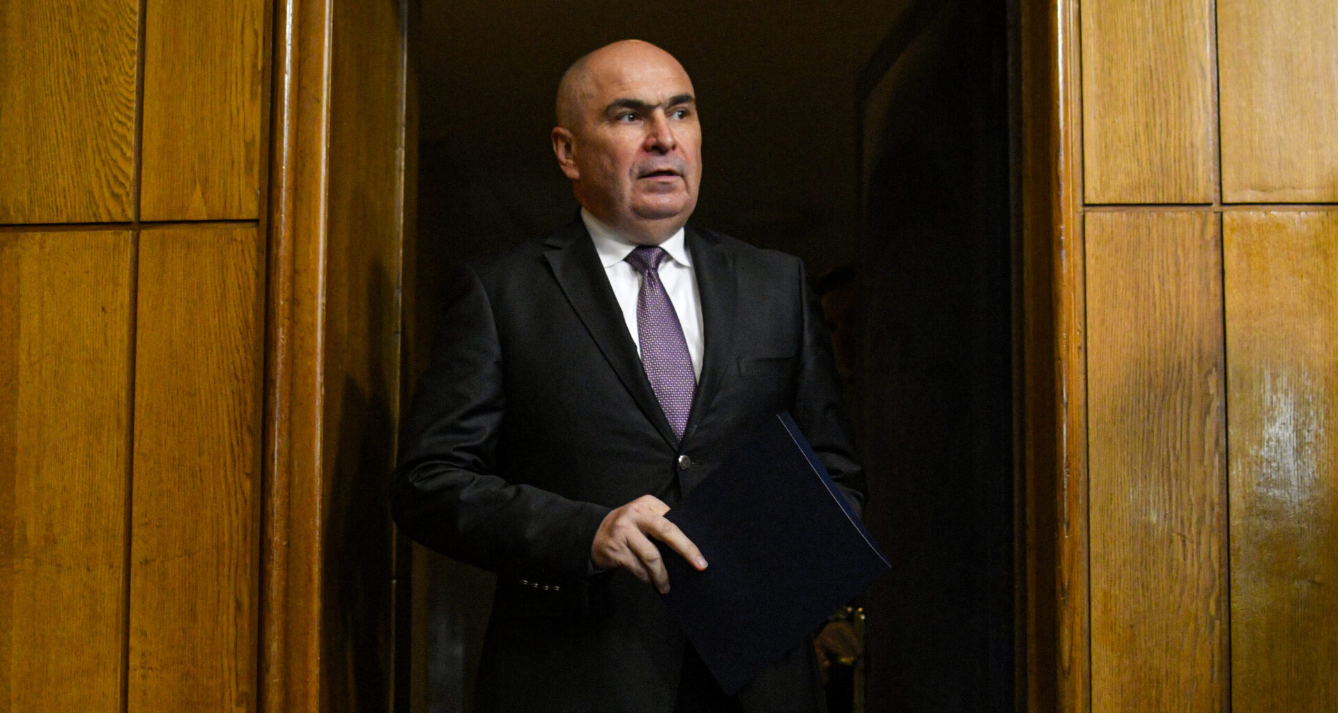 Ar fi anormal să-mi schimb părerea