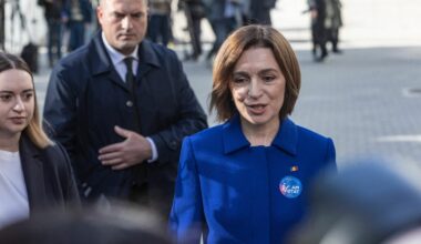 Maia Sandu sosește duminică la Bucureşti. Președinta Moldovei participă la Sfinţirea picturii Catedralei Naţionale