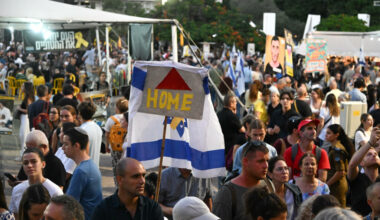 Hamas a eliberat toți cei 20 de ostatici aflați în viață, după doi ani de captivitate. Trump spune în Knesset că „era terorii s-a încheiat” / Familiile ostaticilor acuză Hamas de încălcarea acordului