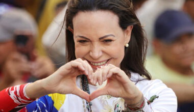 Maduro „va părăsi puterea cu sau fără negocieri”