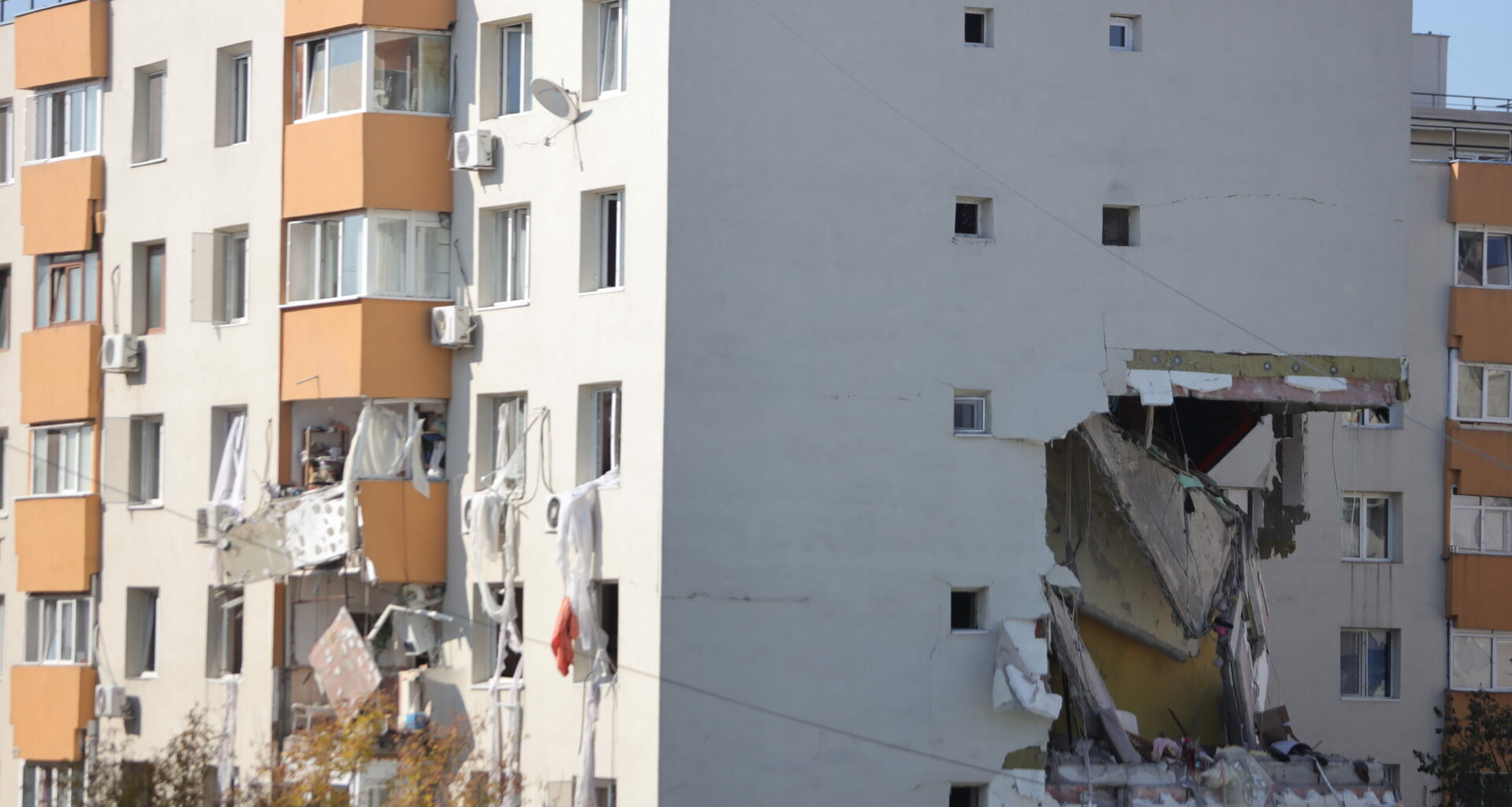 Ancheta în cazul exploziei din Rahova. Conducta şi cablurile electrice ridicate vor fi expertizate