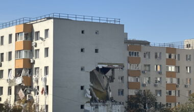 Trei bărbaţi au fost arestaţi preventiv pentru distrugere din culpă după explozia din Rahova
