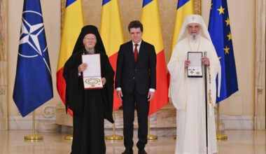 Patriarhul Ecumenic Bartolomeu I și Patriarhia Română, decorați de președintele Nicușor Dan la Palatul Cotroceni