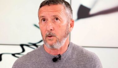 „Zici că are mingea lipită de picior”