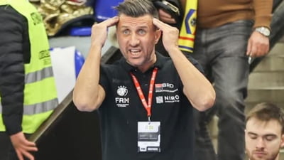 Antrenorul naționalei României, gest șocant în campionat: și-a lovit un jucător