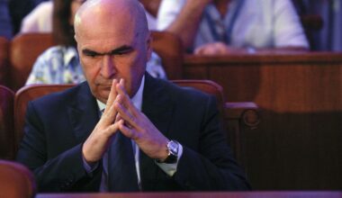 Bolojan, lungul drum de la pompier la lider. Ce notă îi dai la 100 de zile de guvernare?