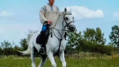 Călin Georgescu a aruncat în aer porumbei albi. Prima pasăre a căzut la pământ ca un bolovan VIDEO