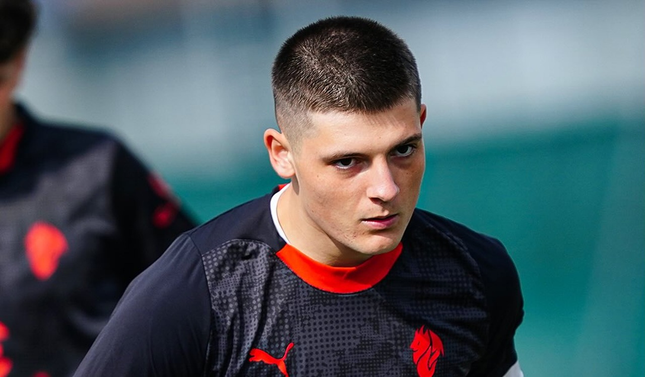 Cine este Francesco Domniței, fotbalistul român de 18 ani care a semnat cu AC Milan