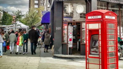 Cum și-au folosit doi români din Marea Britanie copiii pentru a fura din magazine. „Este de-a dreptul rușinos”