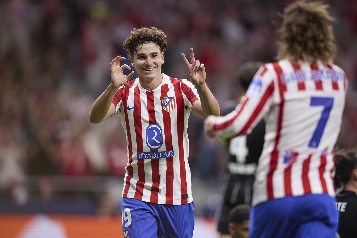 Cum arată vila lui Julian Alvarez, argentinianul care a distrus-o pe Real Madrid și pe care Barcelona vrea să plătească peste 150 de milioane de euro