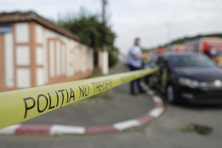 perchezitii, camin de batrani, diicot, politia, nu treceti, azil